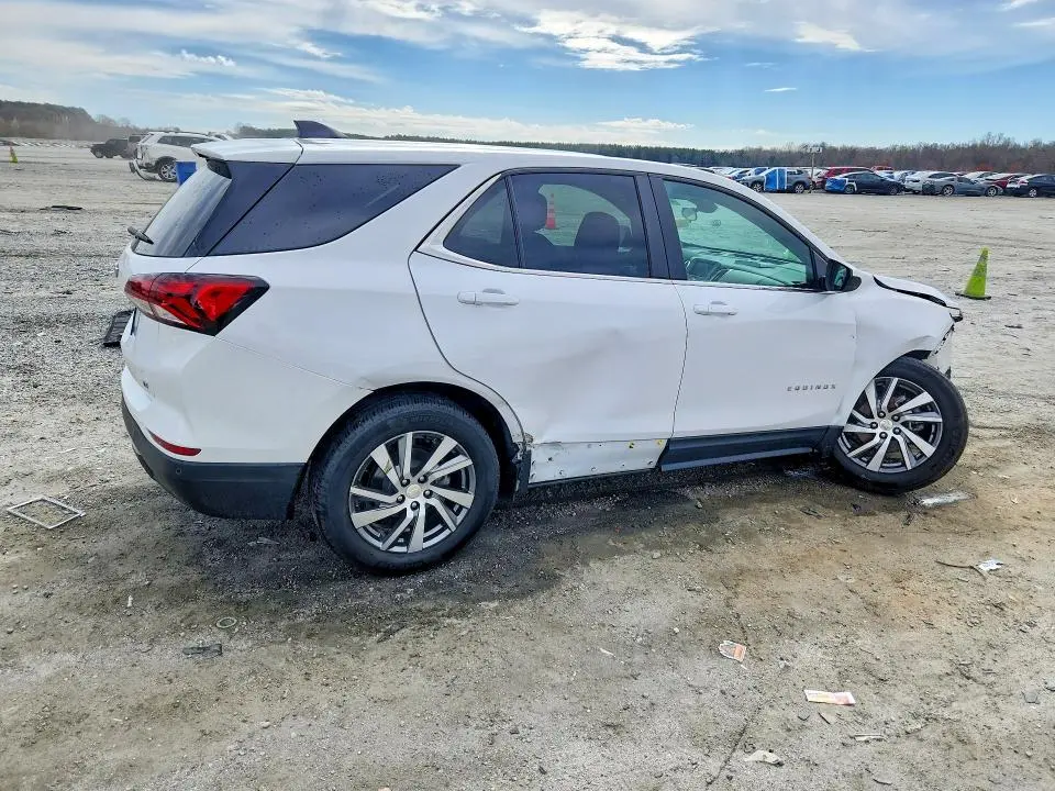 2022 CHEVROLET EQUINOX LT  