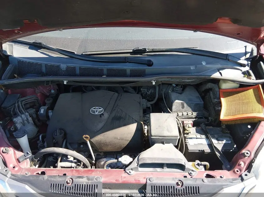 2017 TOYOTA SIENNA XLE PREMIUM 8 PASSENGER