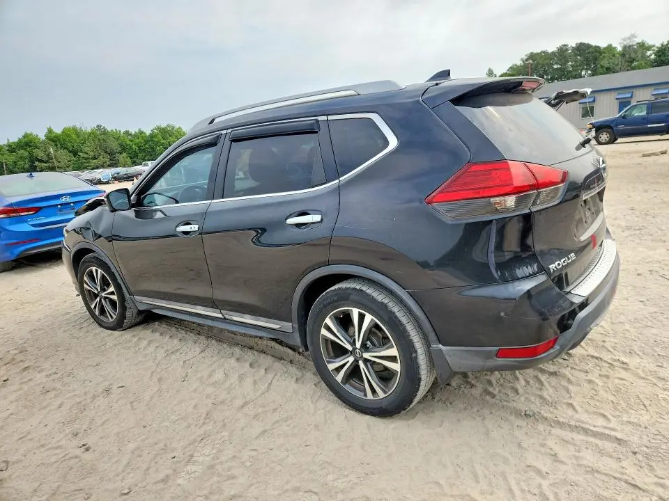 2017 NISSAN ROGUE SL  