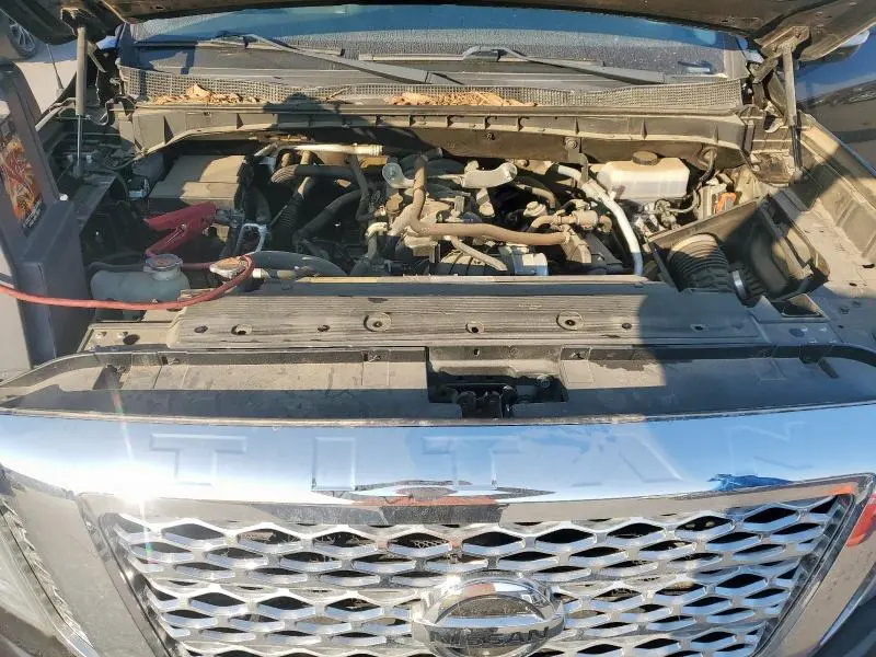 2017 NISSAN TITAN SV