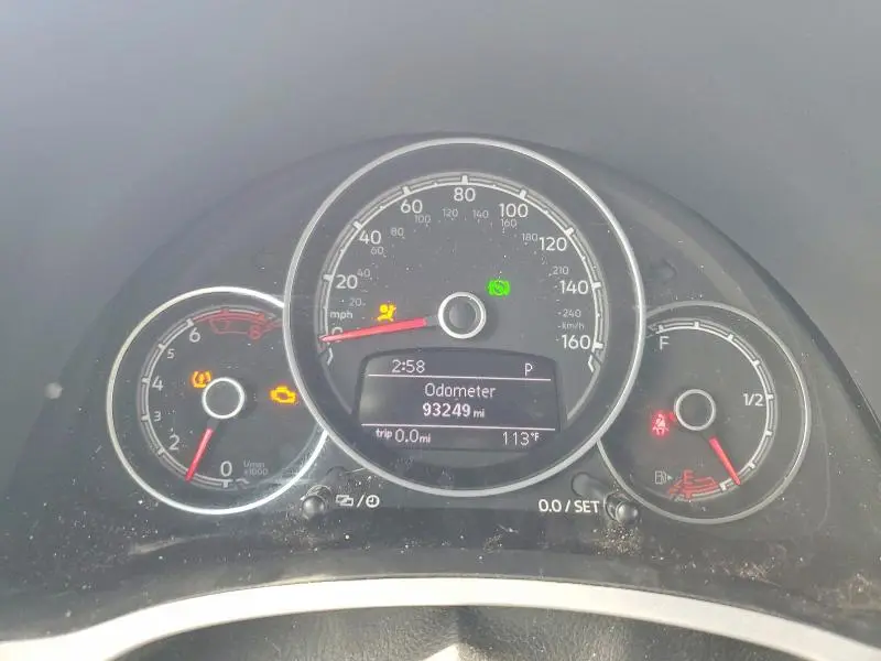 2018 VOLKSWAGEN BEETLE S  