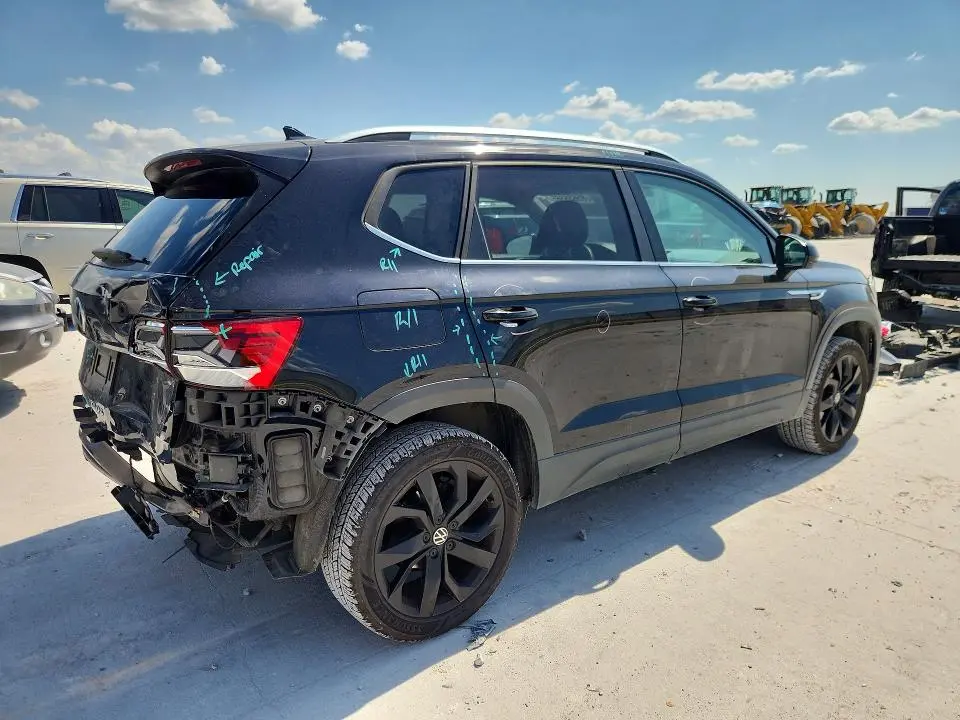 2022 VOLKSWAGEN TAOS SE  