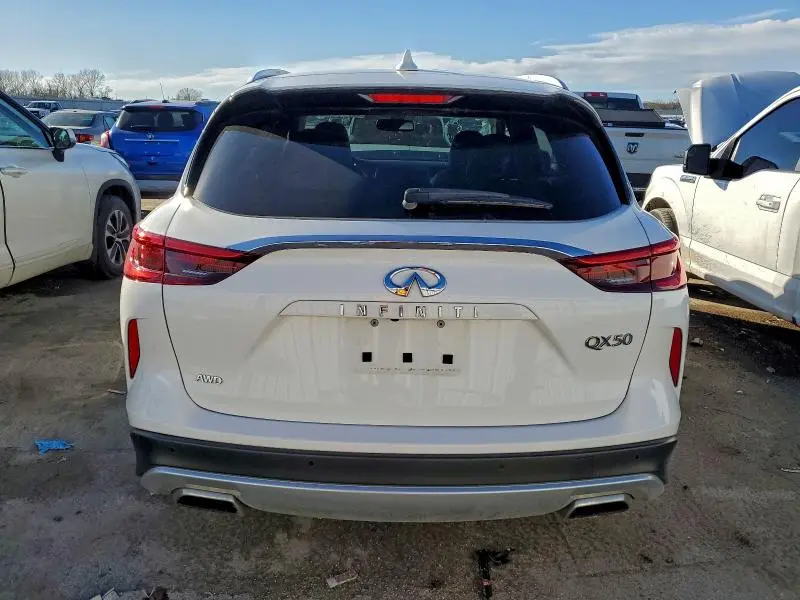 2021 INFINITI QX50 LUXE  