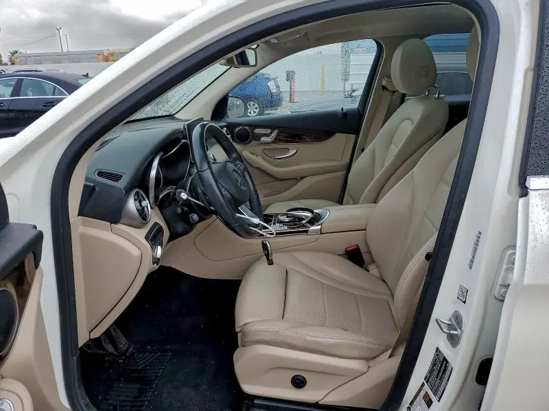 2016 MERCEDES-BENZ GLC 300  