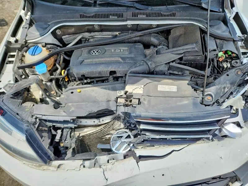 2016 VOLKSWAGEN JETTA SPORT  