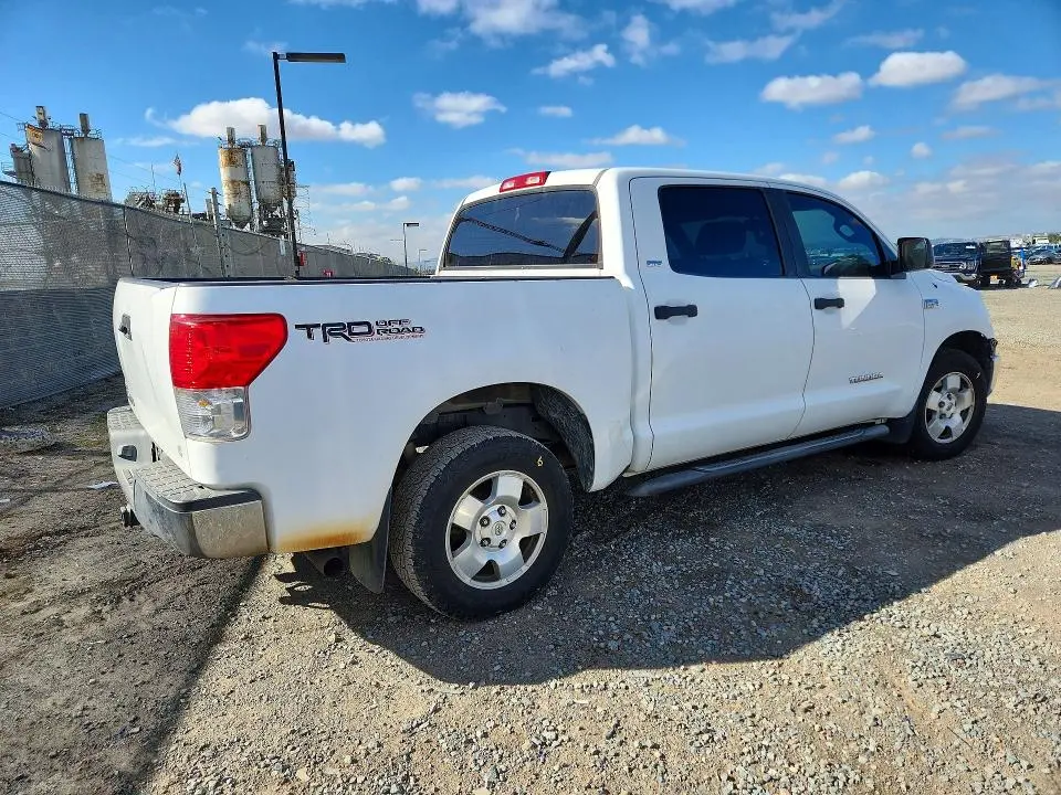2010 TOYOTA TUNDRA CREWMAX SR5  