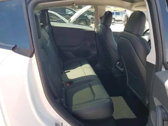 2025 TESLA MODEL Y 
