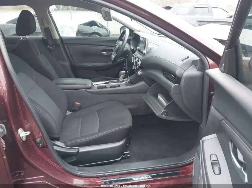 2025 NISSAN SENTRA SV