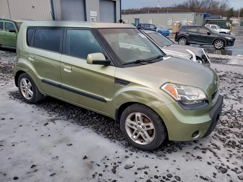 2010 KIA SOUL +  