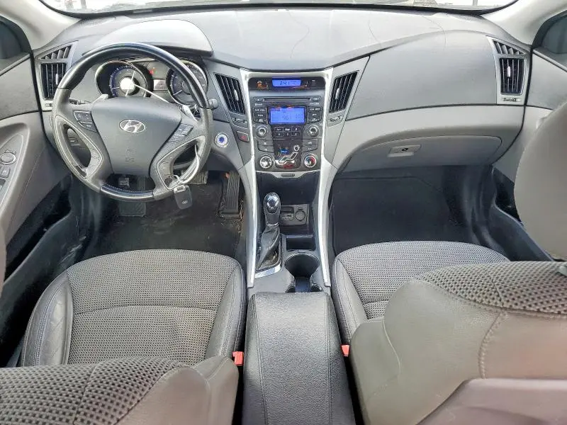 2013 HYUNDAI SONATA SE  