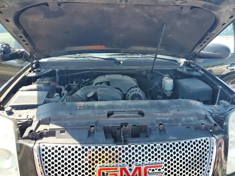 2013 GMC YUKON DENALI  