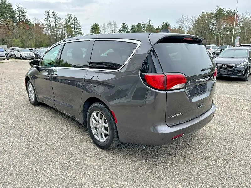 2022 CHRYSLER VOYAGER LX  