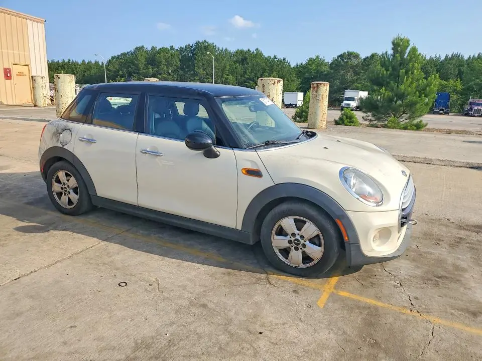 2015 MINI COOPER   