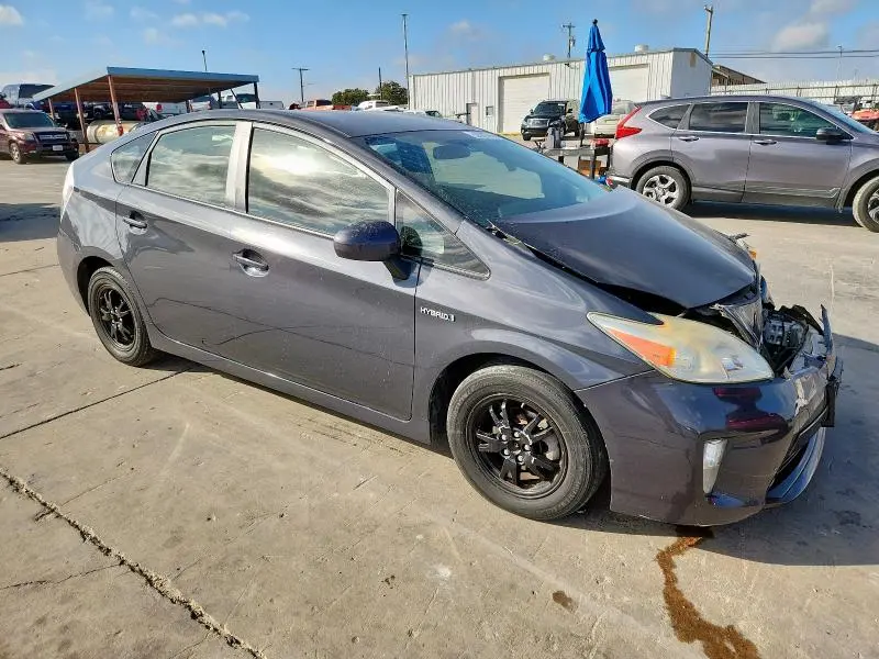 2015 TOYOTA PRIUS   
