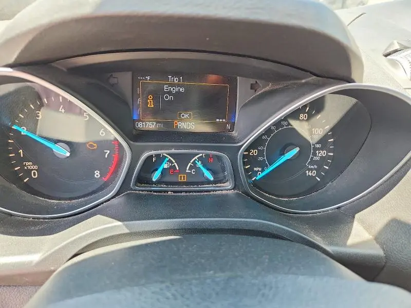 2017 FORD ESCAPE SE  