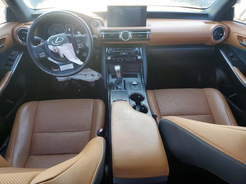 2021 LEXUS IS 300  