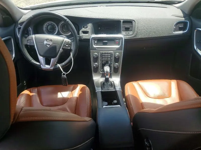 2013 VOLVO S60 T5  