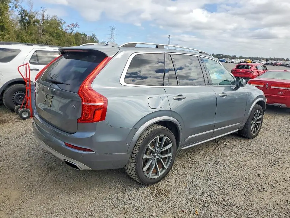 2016 VOLVO XC90 T6  