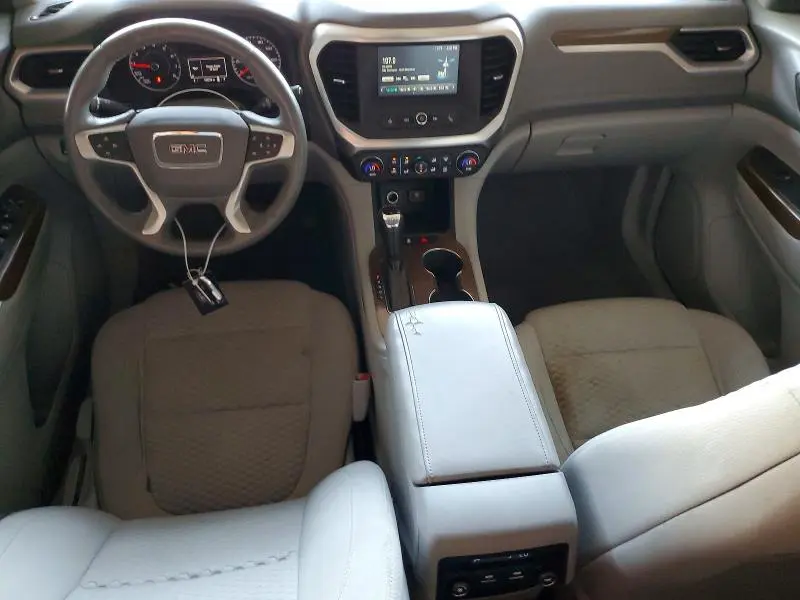 2017 GMC ACADIA SLE  
