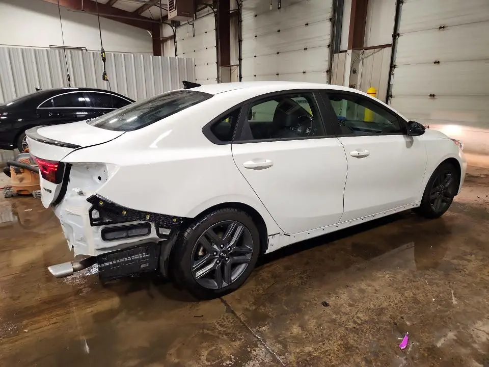 2021 KIA FORTE GT LINE  
