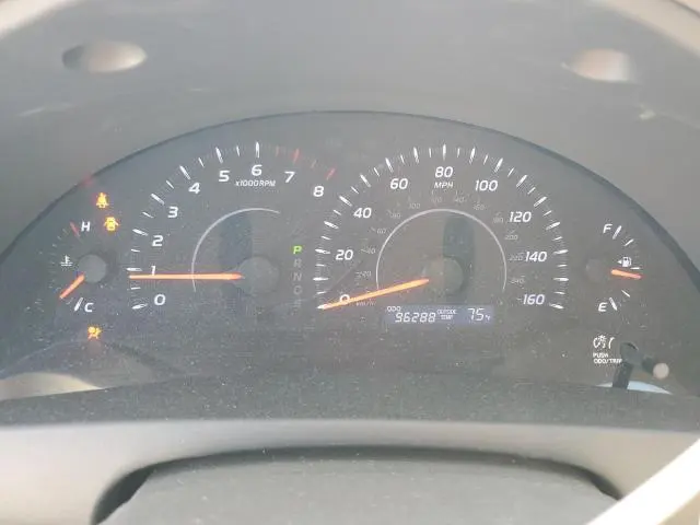 2011 TOYOTA CAMRY SE  