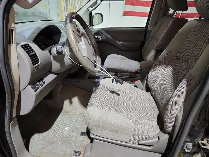 2013 NISSAN FRONTIER S  