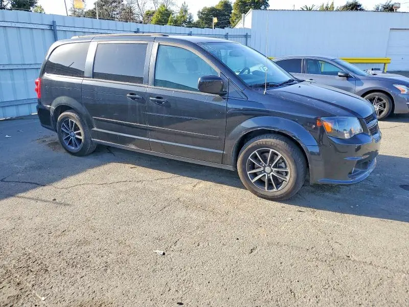 2017 DODGE GRAND CARAVAN GT  
