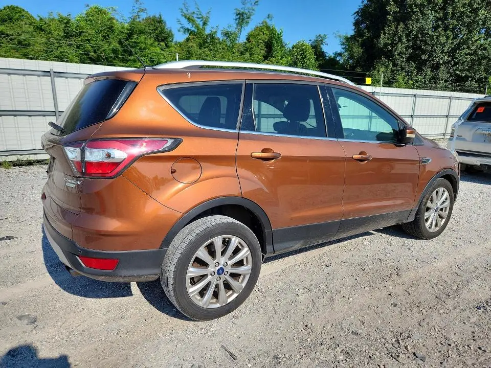 2017 FORD ESCAPE TITANIUM  