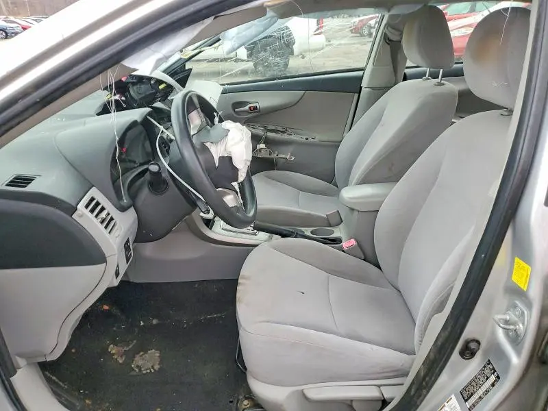 2011 TOYOTA COROLLA LE  