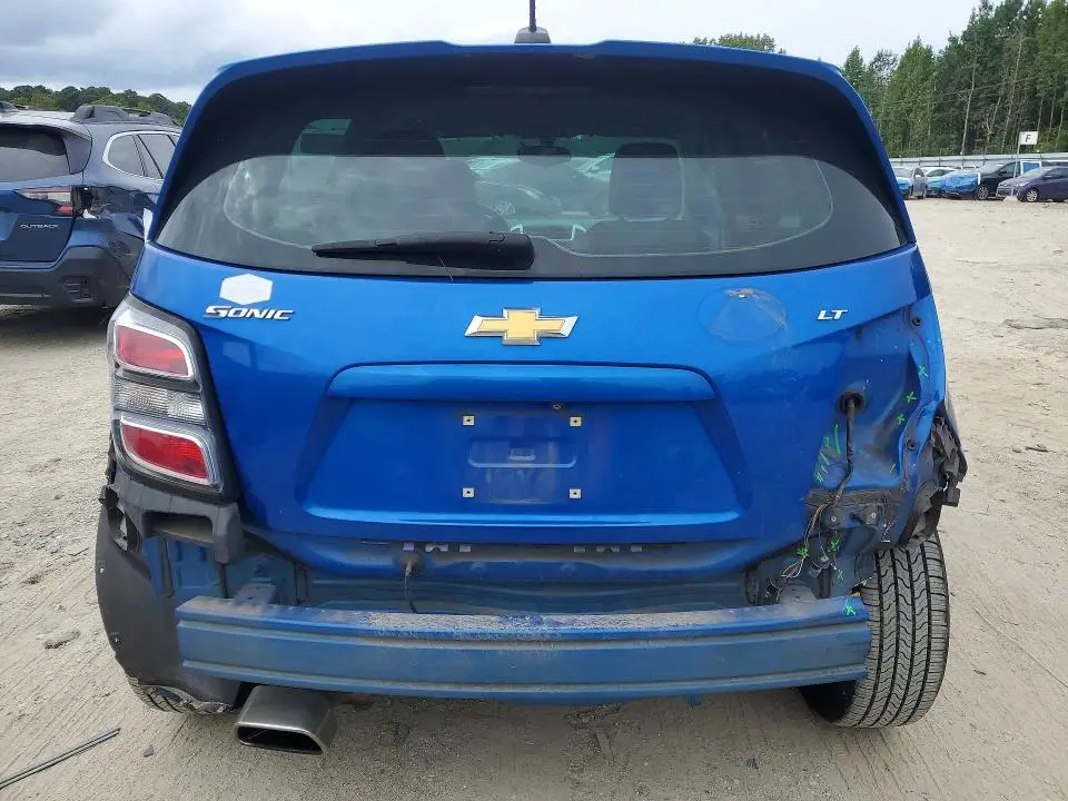 2017 CHEVROLET SONIC LT  