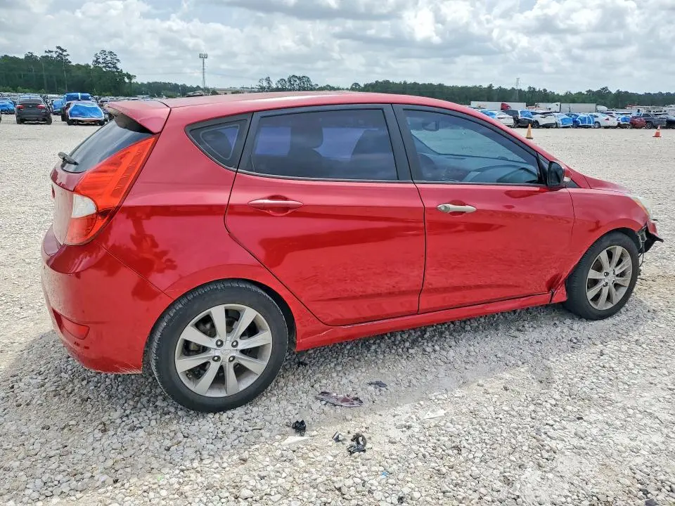 2013 HYUNDAI ACCENT SE  