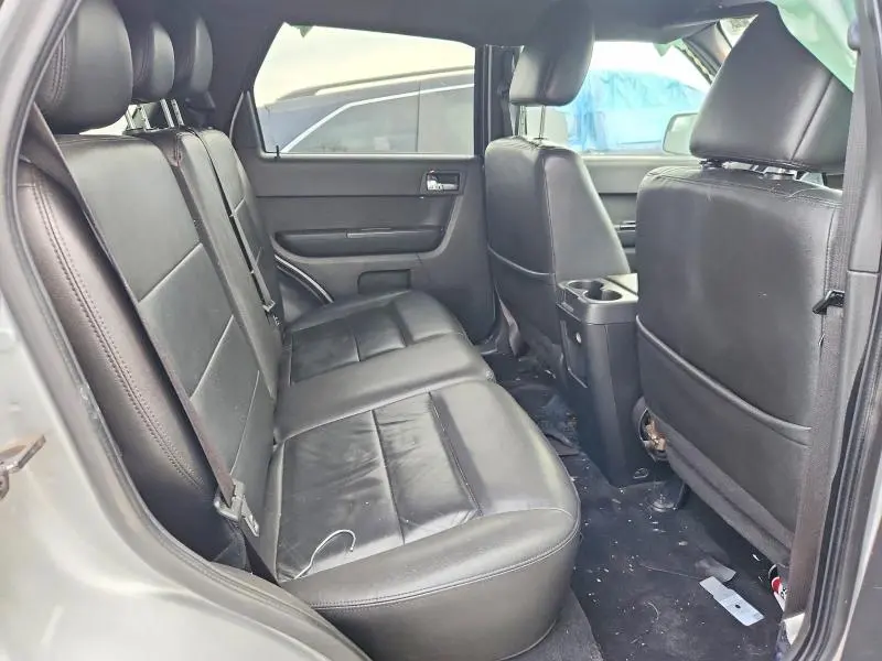 2010 FORD ESCAPE LIMITED  