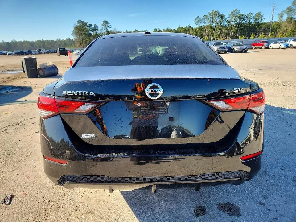 2022 NISSAN SENTRA SV  