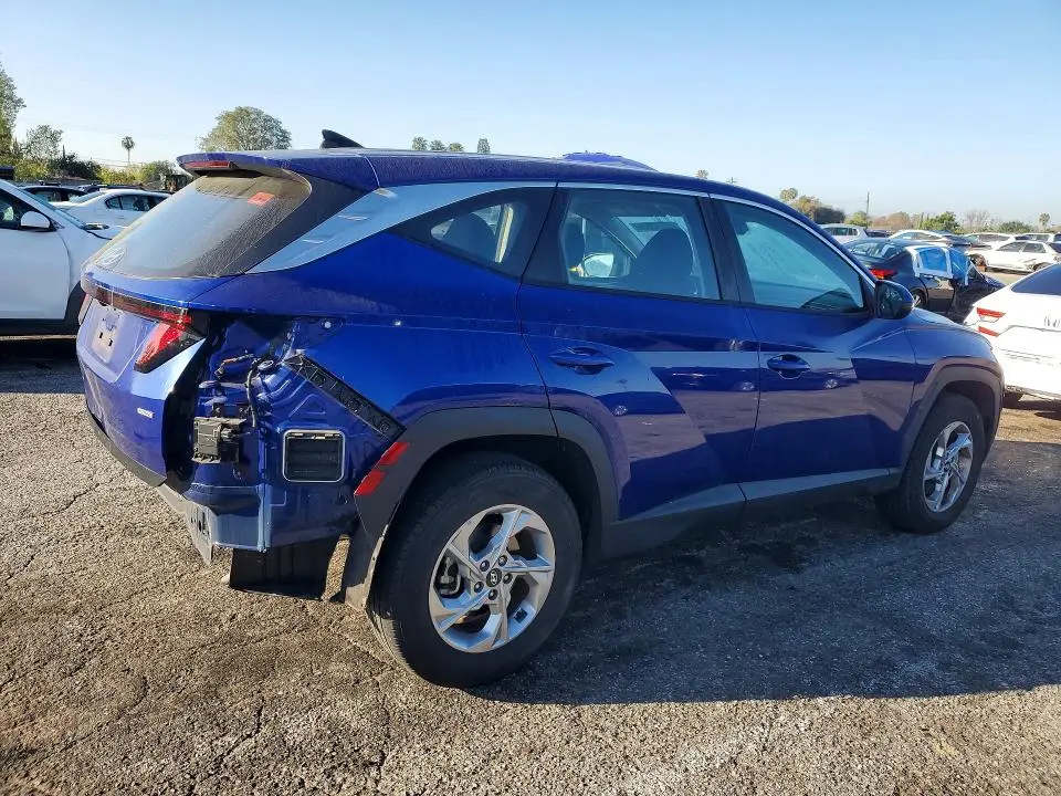 2023 HYUNDAI TUCSON SE  