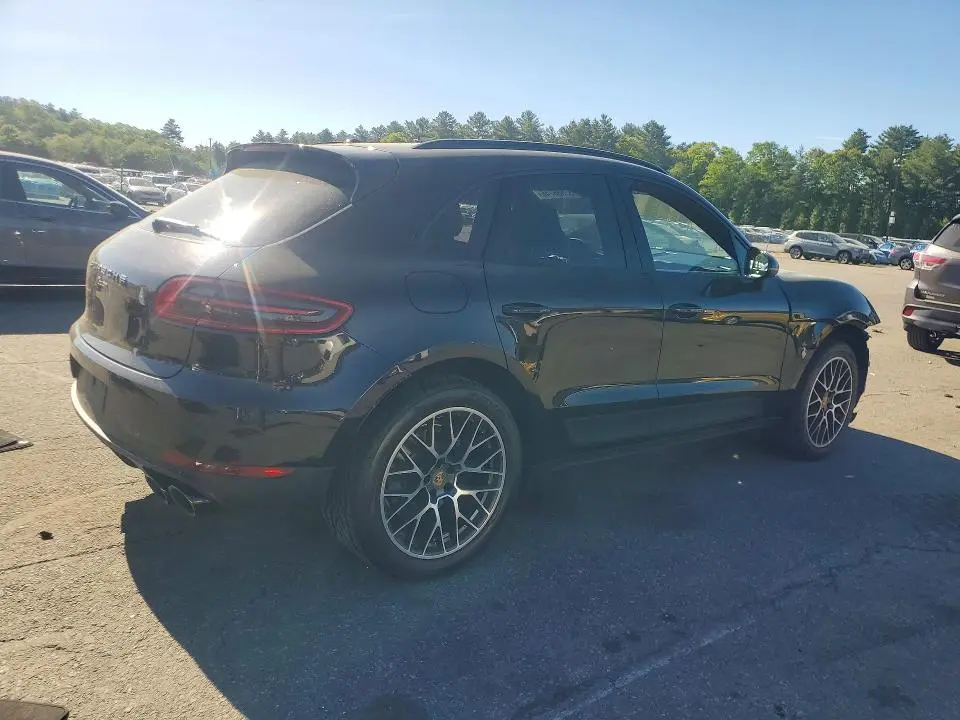 2018 PORSCHE MACAN   