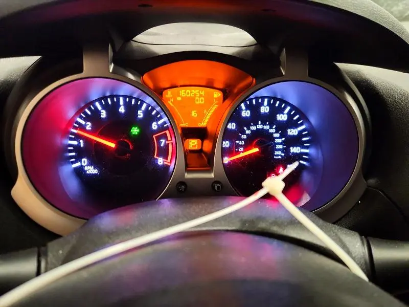 2011 NISSAN JUKE S  