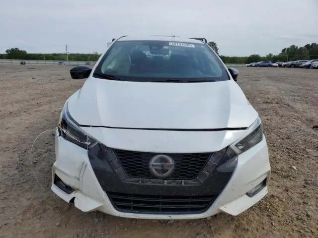 2021 NISSAN VERSA SR  