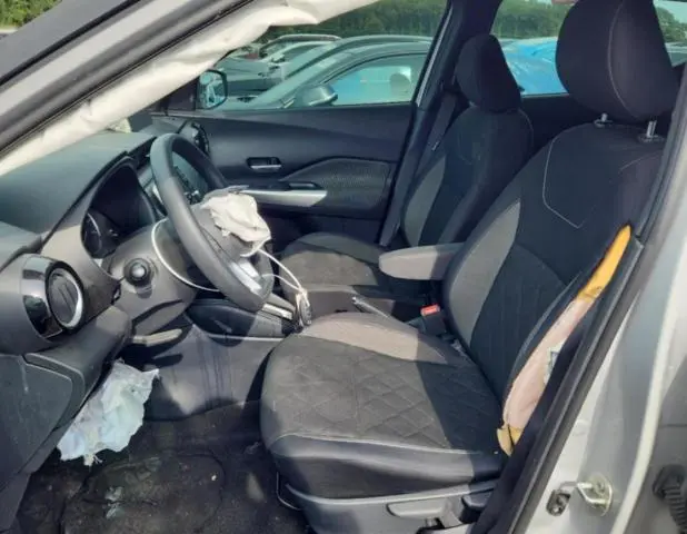 2020 NISSAN KICKS SV  
