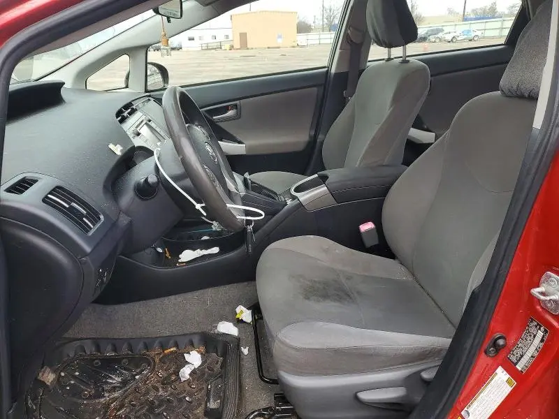 2013 TOYOTA PRIUS TWO  