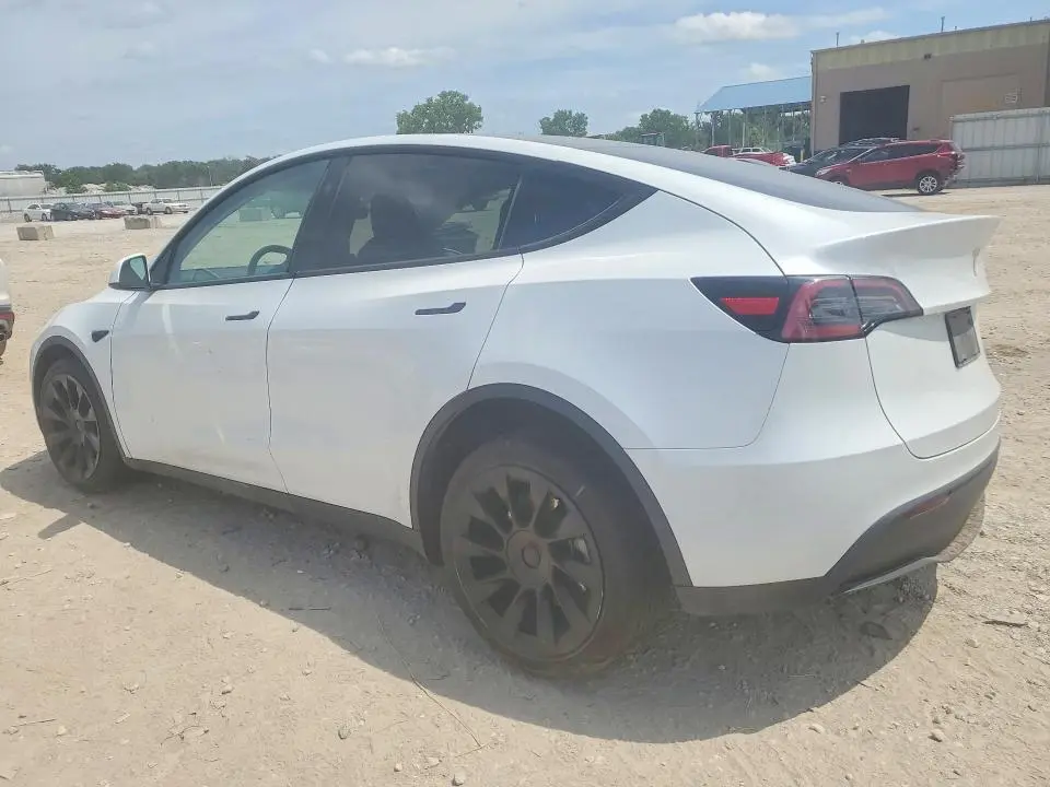 2024 TESLA MODEL Y   