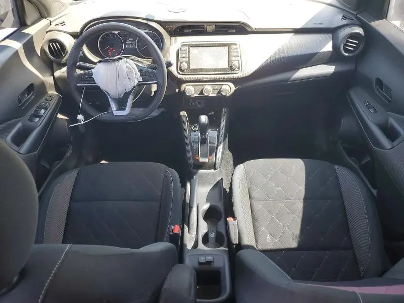 2019 NISSAN KICKS S  