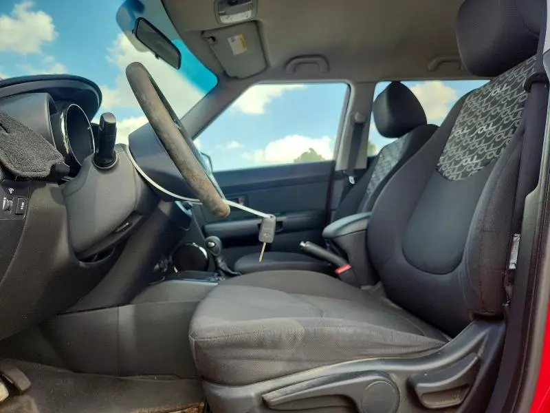 2011 KIA SOUL +  
