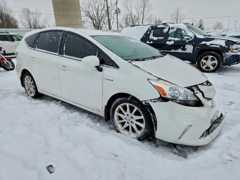 2013 TOYOTA PRIUS V   
