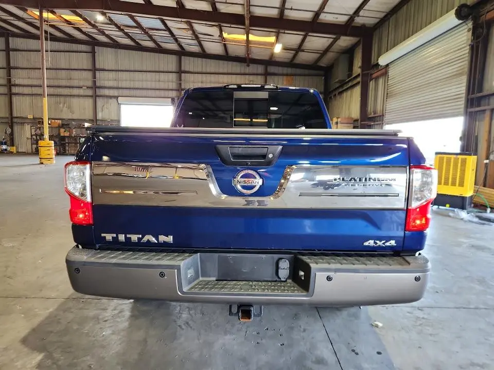 2017 NISSAN TITAN PLATINUM RESERVE  