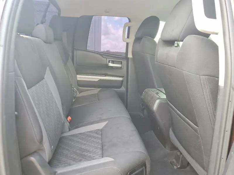 2016 TOYOTA TUNDRA SR5  