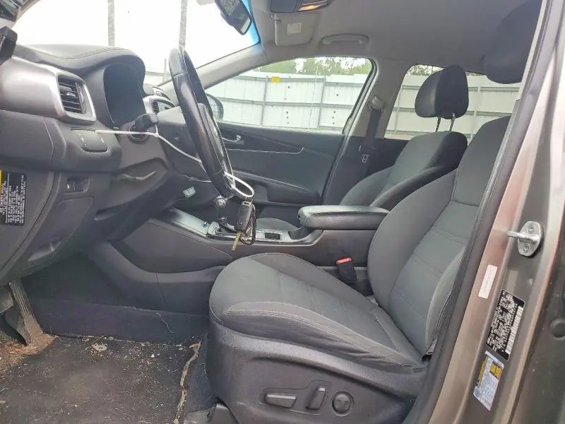 2016 KIA SORENTO LX  
