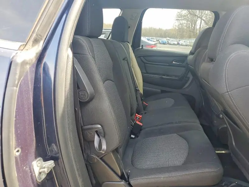 2015 CHEVROLET TRAVERSE LT  