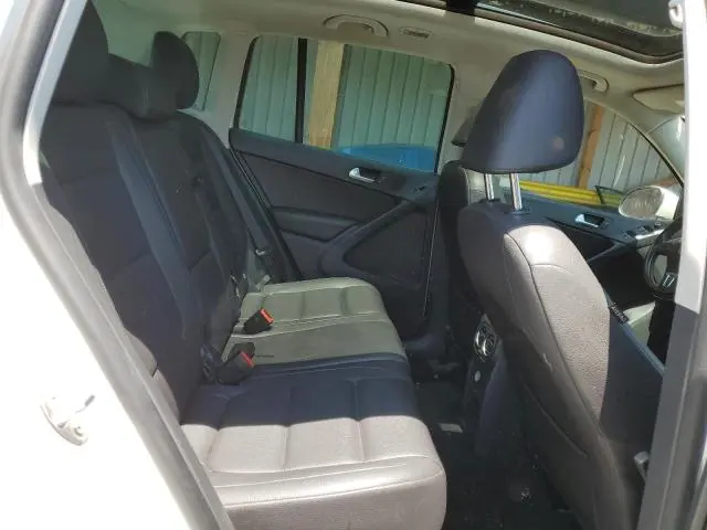 2013 VOLKSWAGEN TIGUAN S  
