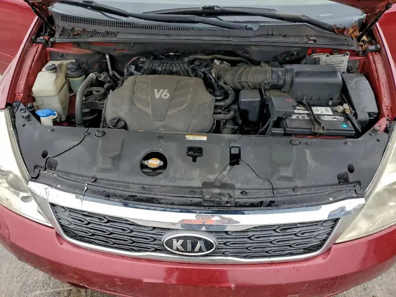 2011 KIA SEDONA LX  