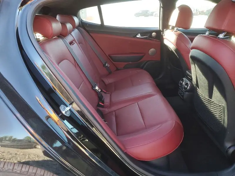 2023 KIA STINGER GT LINE  